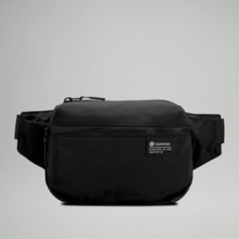 Lululemon Clean Lines Belt Bag - Black